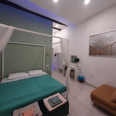 Relais Torre Gloria Bed & Breakfast Наполи Екстериор снимка