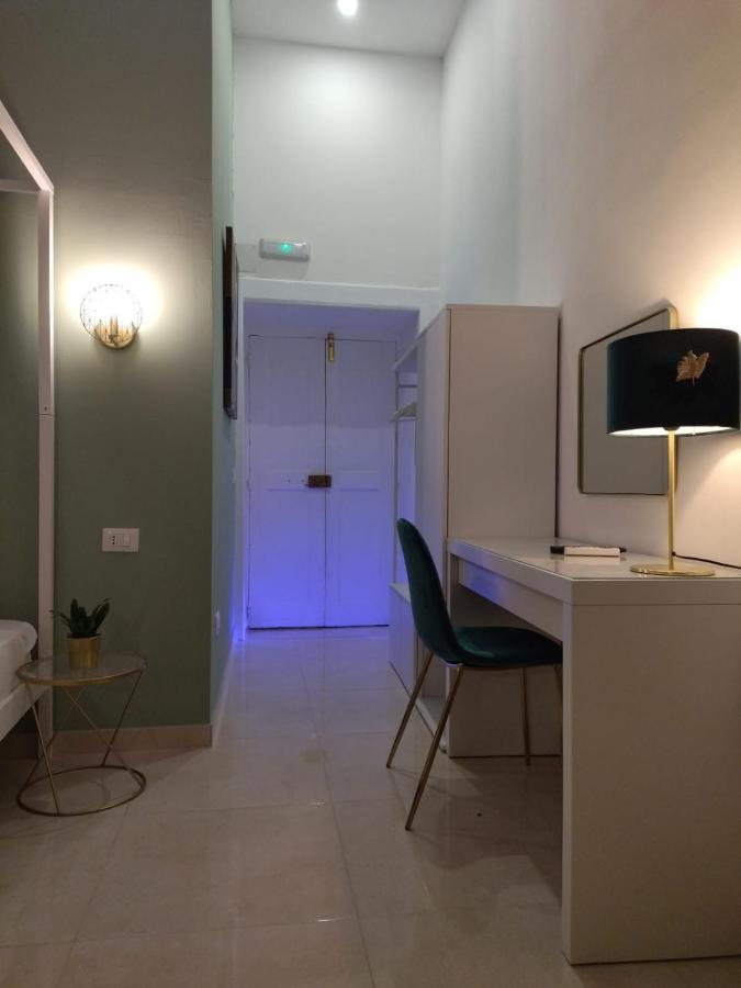 Relais Torre Gloria Bed & Breakfast Наполи Екстериор снимка