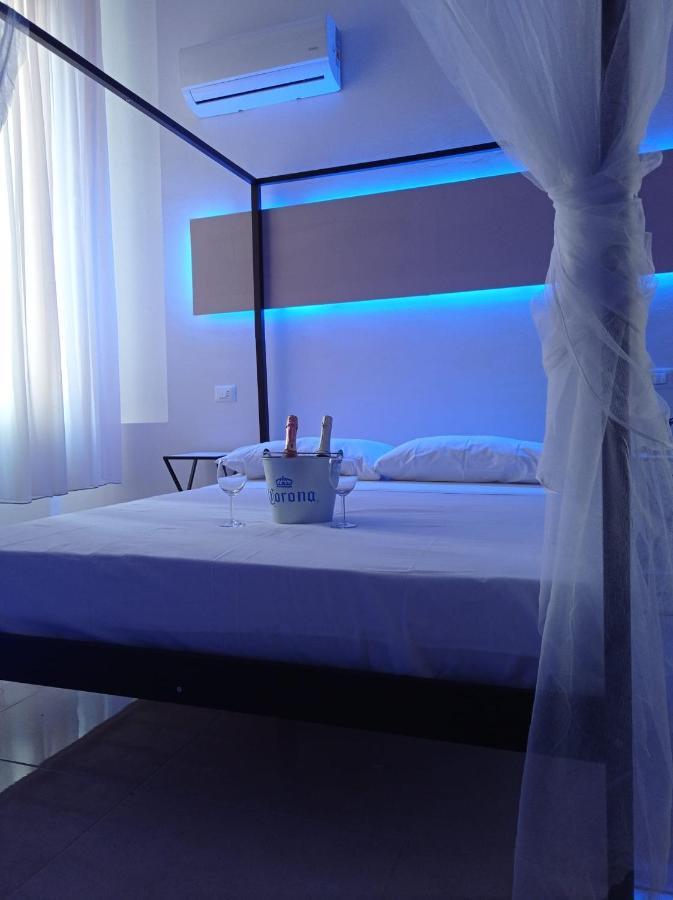 Relais Torre Gloria Bed & Breakfast Наполи Екстериор снимка