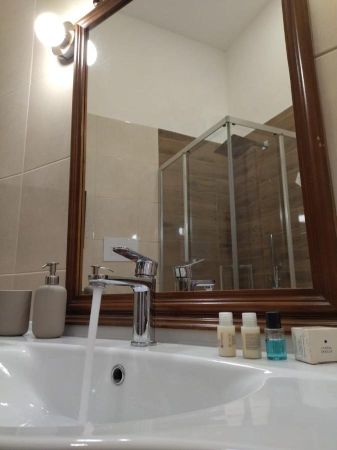 Relais Torre Gloria Bed & Breakfast Наполи Екстериор снимка