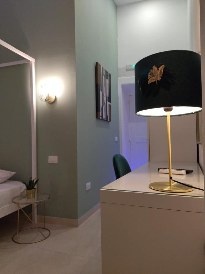 Relais Torre Gloria Bed & Breakfast Наполи Екстериор снимка