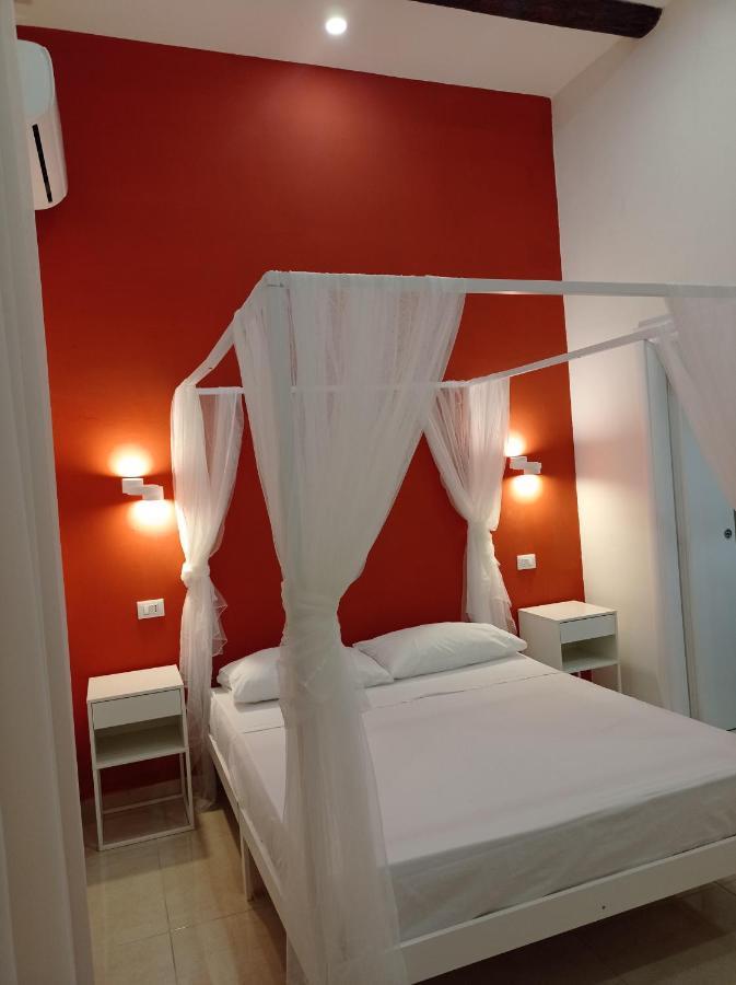 Relais Torre Gloria Bed & Breakfast Наполи Екстериор снимка