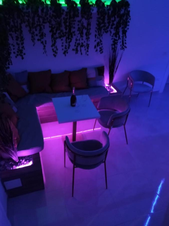 Relais Torre Gloria Bed & Breakfast Наполи Екстериор снимка