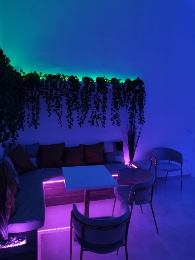 Relais Torre Gloria Bed & Breakfast Наполи Екстериор снимка