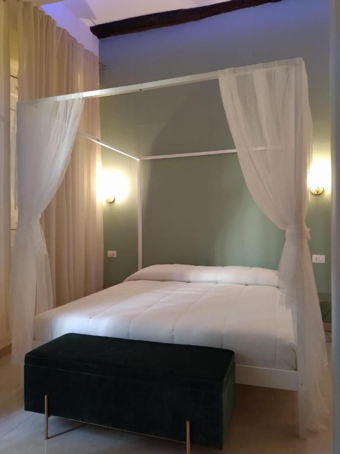 Relais Torre Gloria Bed & Breakfast Наполи Екстериор снимка