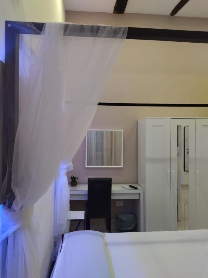 Relais Torre Gloria Bed & Breakfast Наполи Екстериор снимка