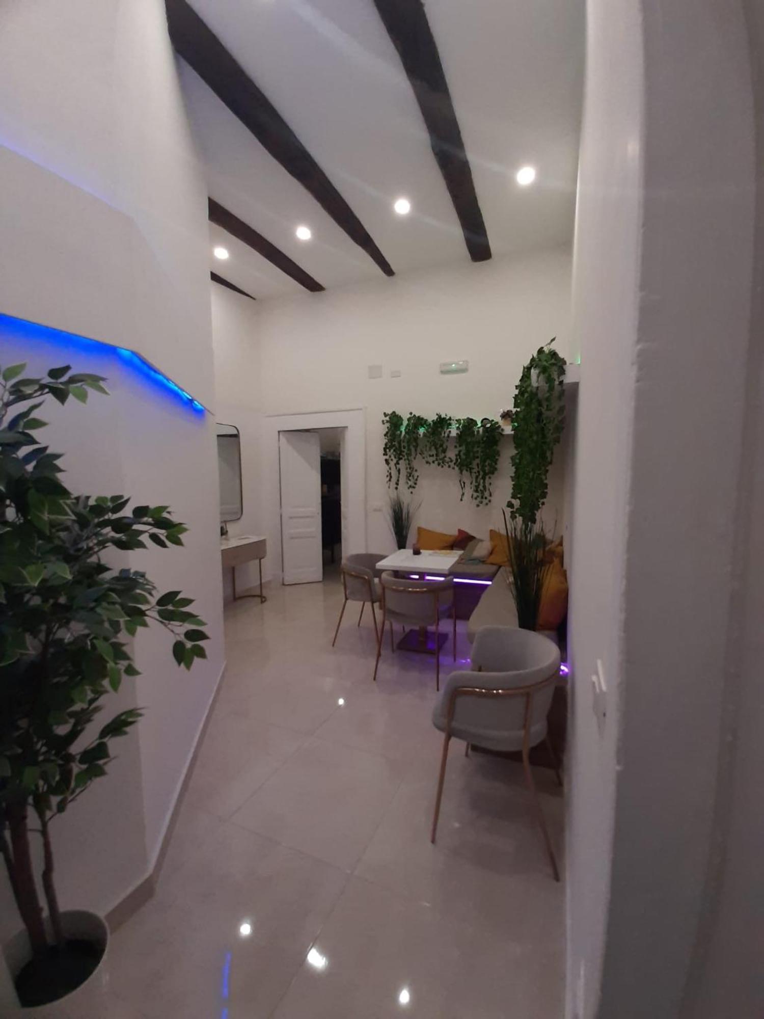 Relais Torre Gloria Bed & Breakfast Наполи Екстериор снимка