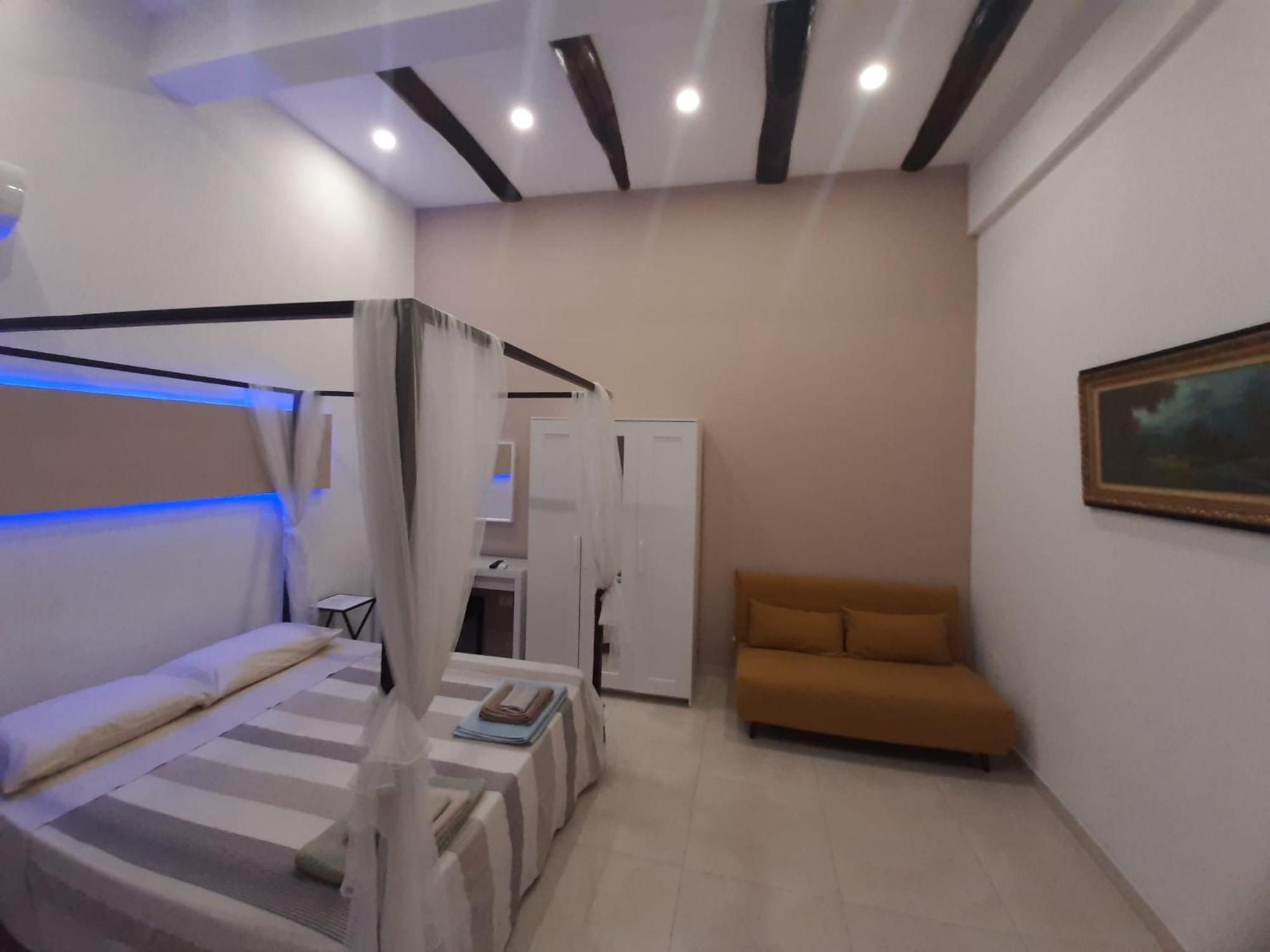 Relais Torre Gloria Bed & Breakfast Наполи Екстериор снимка