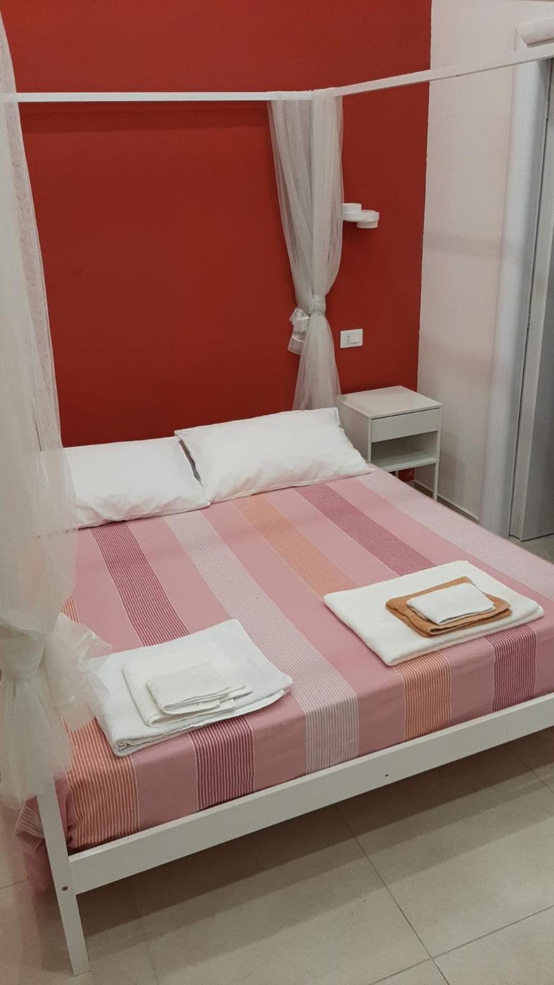 Relais Torre Gloria Bed & Breakfast Наполи Екстериор снимка
